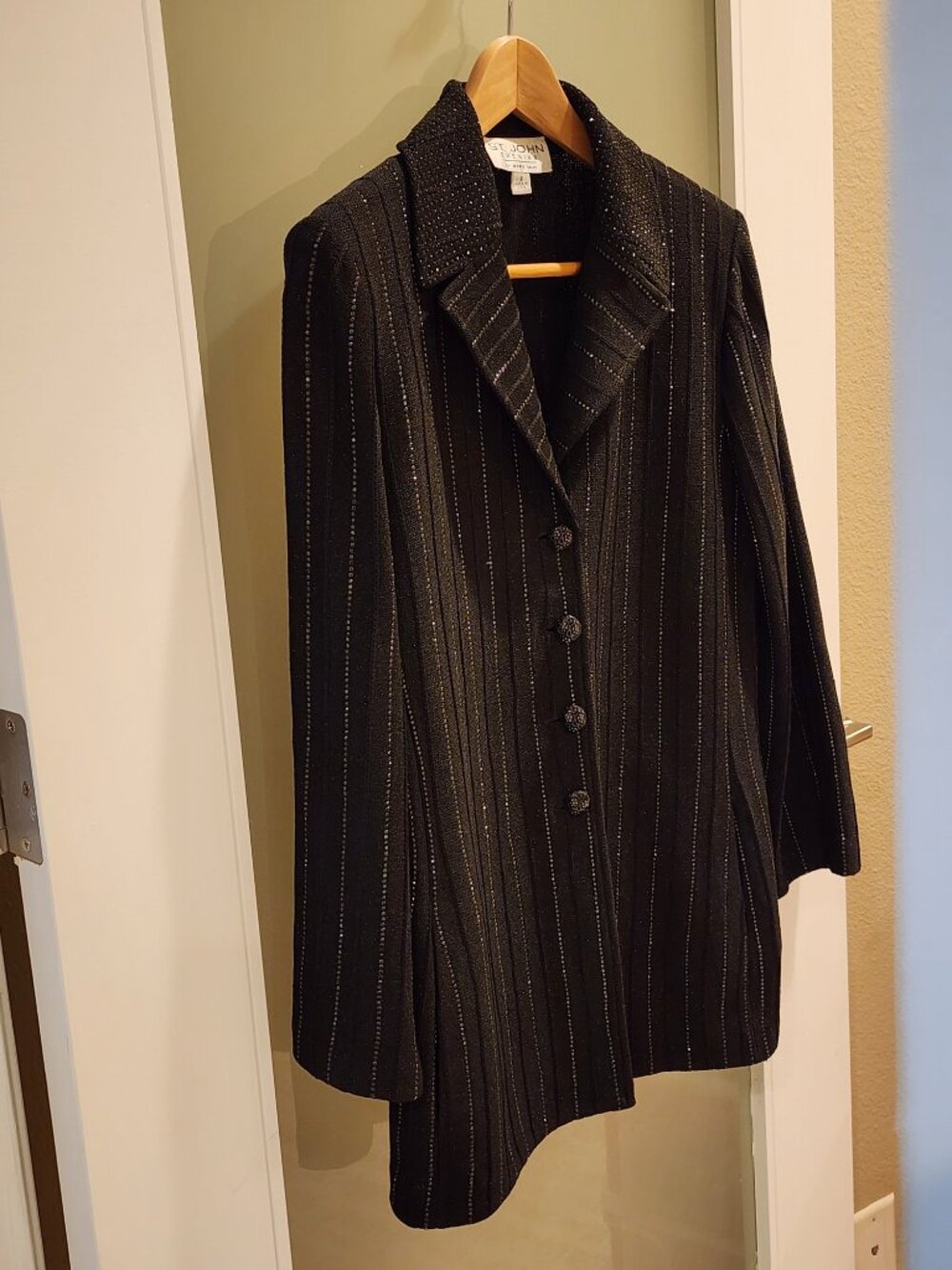 Excellent!!| US 8| ST JOHN: Black Elegant Shimmer Lightweight Blazer - Picture 2 of 16